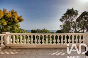 Maison à Saint-Raphaël (83530)