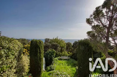 Maison à Saint-Raphaël (83530)