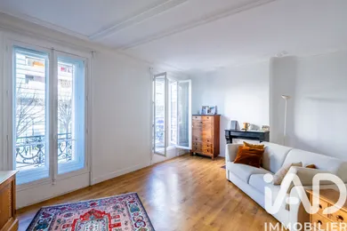 Apartment in Paris (75017)