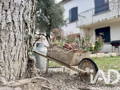 Traditional house in Entraigues-sur-la-Sorgue (84320)