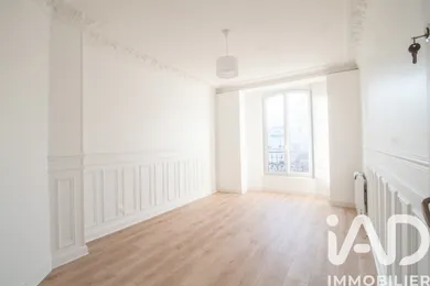 Apartment in Pantin (93500)