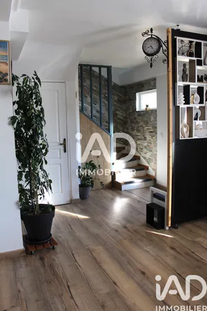 Maison à Évron (53600)