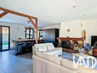 House in Le Mesnil-Saint-Denis (78320)