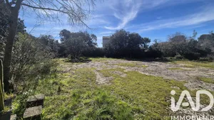 Building plot in Vers-Pont-du-Gard (30210)