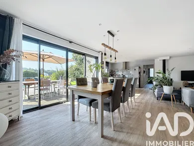 Maison à Mesnil-Roc'h (35720)