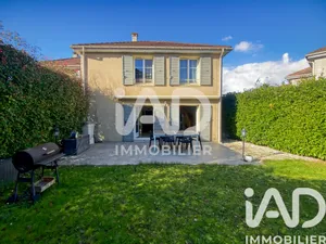 House in Combs-la-Ville (77380)