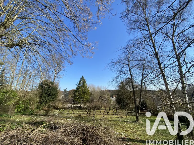Terrain 688 m² · à Saint-Martin-de-Nigelles · 64 000 €