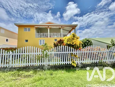 Maison à Sainte-Anne (97227)