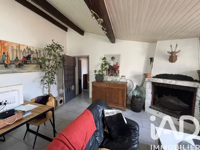 Apartment in Mèze (34140)