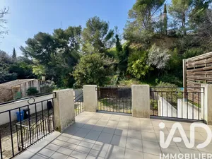 Appartement à Saint-Gilles (30800)