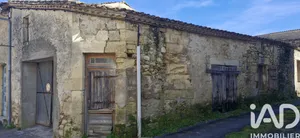 Building in Pujols (33350)