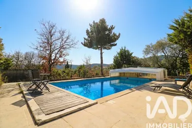 Maison à La Roquebrussanne (83136)