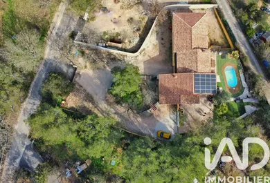 Traditional house in ROCBARON (83136)