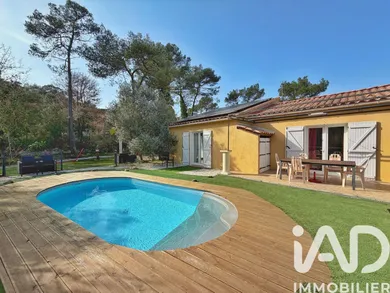 Maison traditionnelle à ROCBARON (83136)