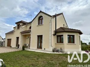 Maison traditionnelle à Évry-Grégy-sur-Yerre (77166)