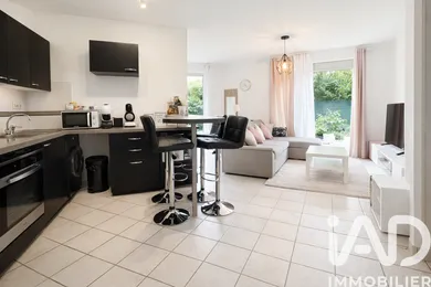 Apartment in Aix-en-Provence (13090)