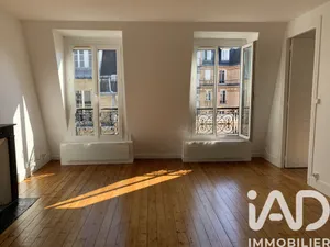 Apartment in Paris (75004)