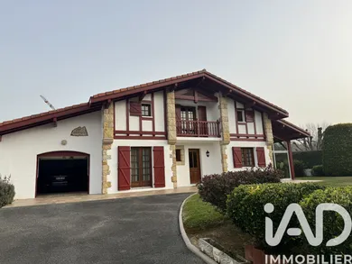 Townhouse in Hasparren (64240)