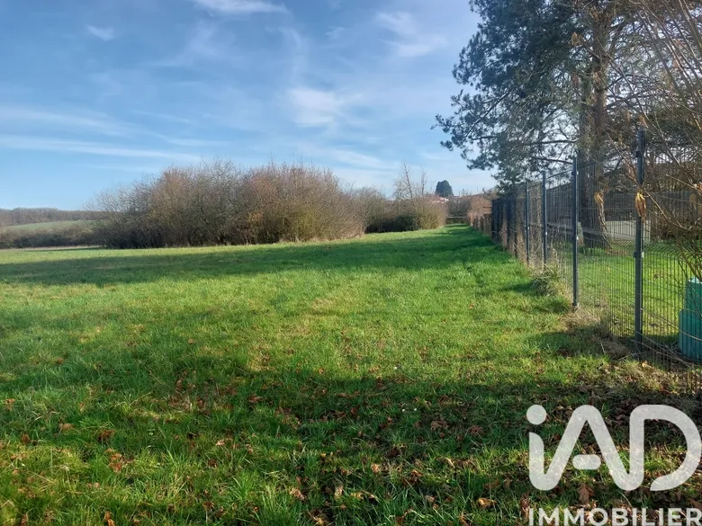 Terrain à Étain (55400) · 13 515 €