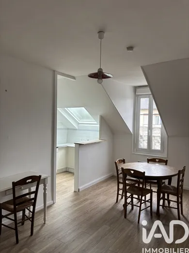 Immeuble à Arnage (72230)