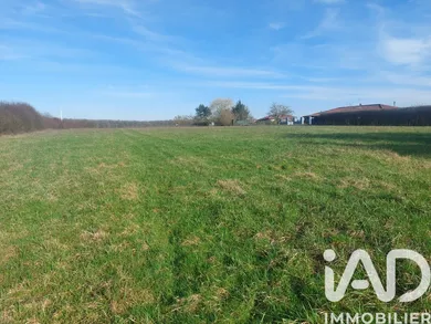 Land in Étain (55400)