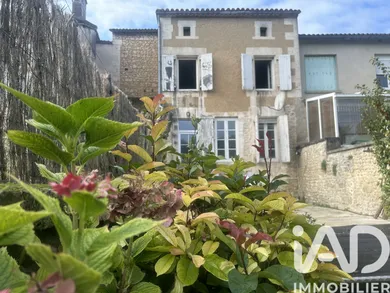 Maison de village à Ronsenac (16320)