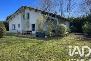 House in Sainte-Eulalie-en-Born (40200)