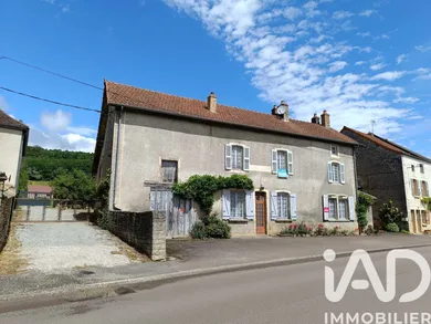 Maison de village à La Rochepot (21340)
