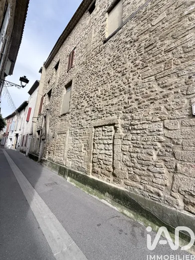 Immeuble à Courthézon (84350)