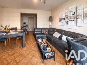 Apartment in Paris (75012)