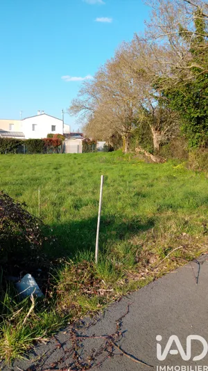 Terrain à bâtir à Couëron (44220)