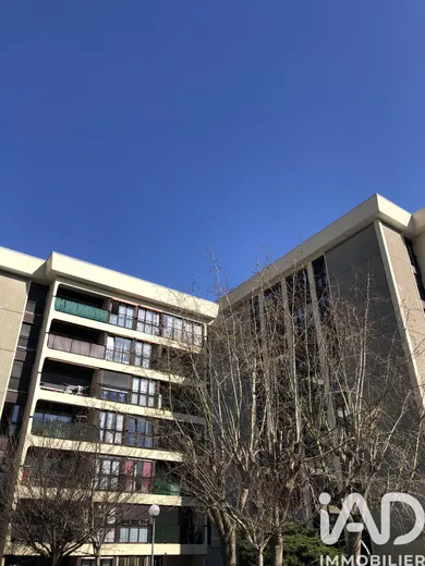 Building in Les Mureaux (78130)