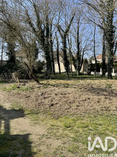 Terrain à bâtir à Lavannes (51110)