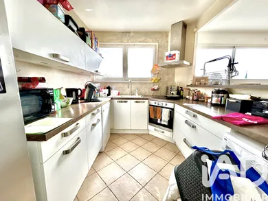 Apartment in Sens (89100)