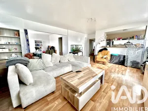 Apartment in Sens (89100)