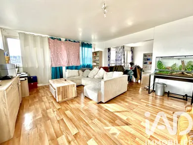 Apartment in Sens (89100)