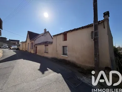 Traditional house in Saint-Jean-de-Thouars (79100)
