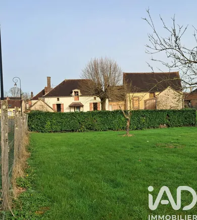 Maison de campagne à Carisey (89360)
