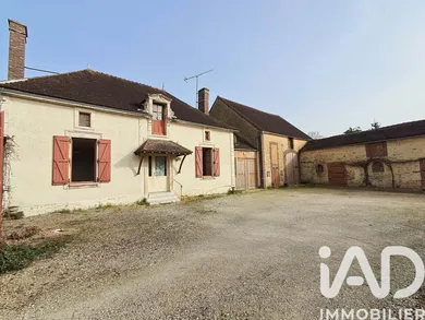 Maison de campagne à Carisey (89360)