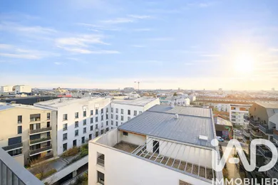 Apartment in Bordeaux (33300)