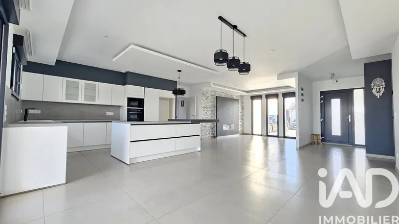 Maison 6 pièces 153 m² · à Varize-Vaudoncourt · 153 m² · 425 000 €
