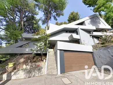 Architectural house in Allauch (13190)