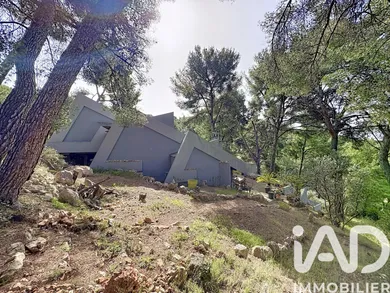 Architectural house in Allauch (13190)