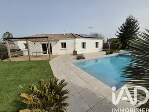 House in Saint-Christophe-sur-Roc (79220)