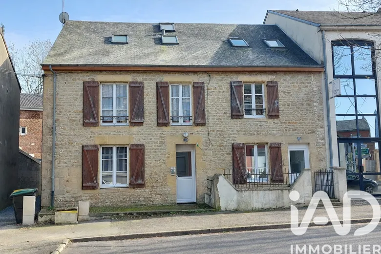 Immeuble 3 pièces 246 m² · à Charleville-Mézières · 246 m² · 305 000 €