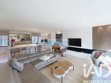 Architectural house in Tours (37000)