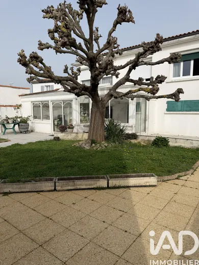 Traditional house in Rivedoux-Plage (17940)