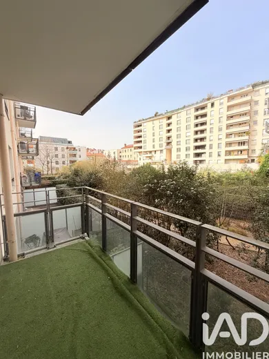 Apartment in Villeurbanne (69100)