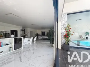 Maison d'architecte à Llupia (66300)