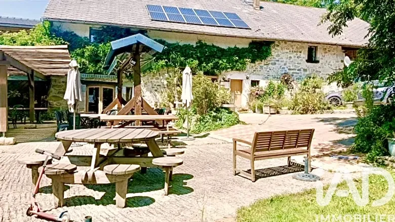 Maison 5 pièces 300 m² · à Copponex · 300 m² · 935 000 €